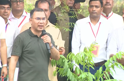 আমার পকেটে হাত দিলে দেখবেন টিস্যু বের হবে: প্রধানমন্ত্রী
